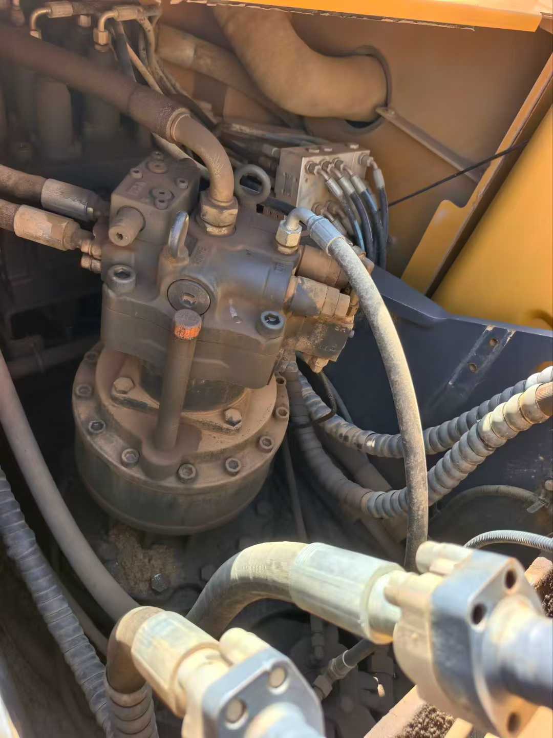 Used XCMG XE215 Excavator 2016 Model / 8