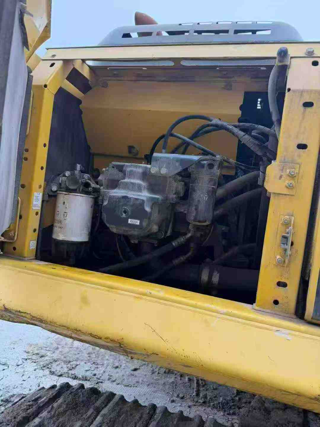 Used Komatsu PC240LC-8 Excavator 2013 Model / 3