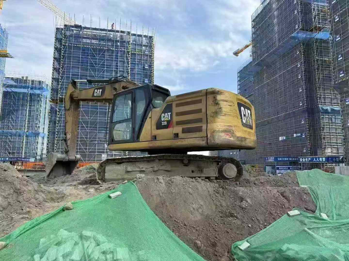 Used Caterpillar 320GC Excavator 2018 Model / 3