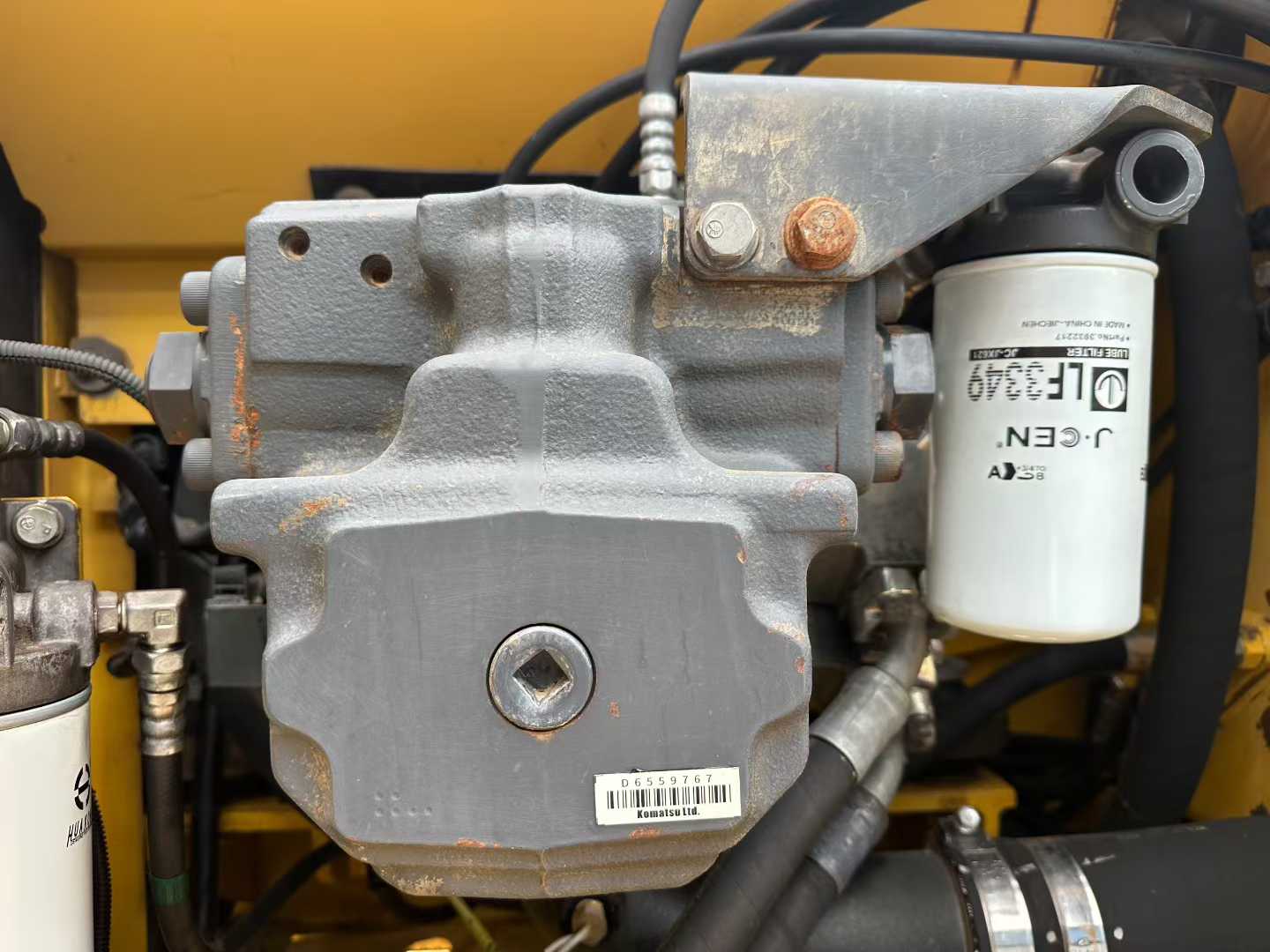 Used Komatsu PC200-8N1 Excavator 2016 Model / 4