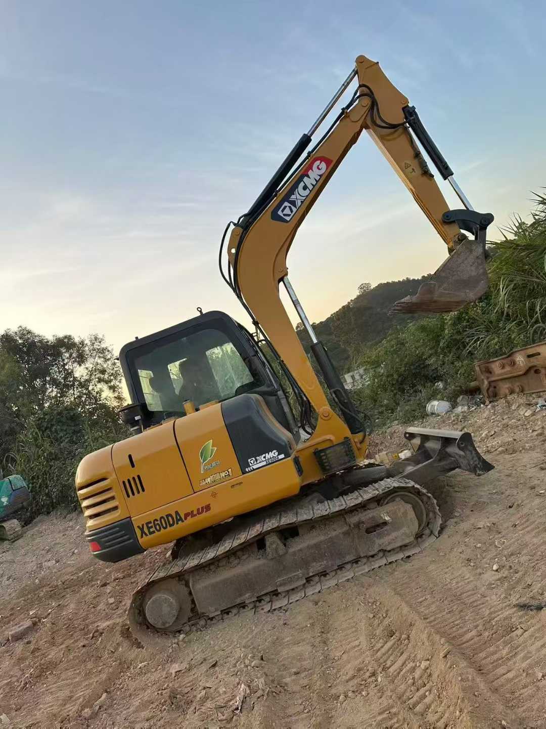 Used XCMG XE60 Excavator 2016 Model / 3
