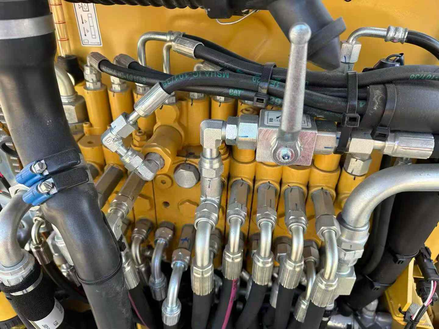 Used Caterpillar 303SR Excavator 2016 Model / 9