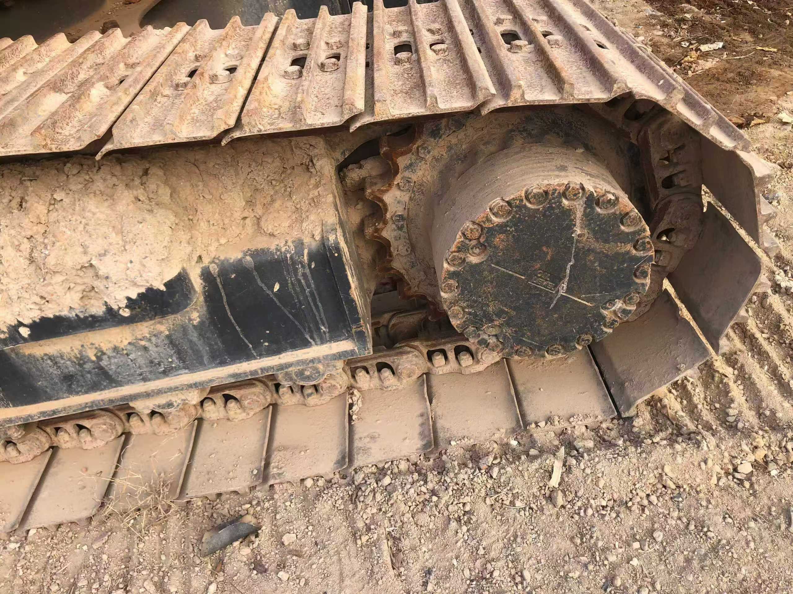 Used Komatsu PC200-8 Excavator 2016 Model / 3