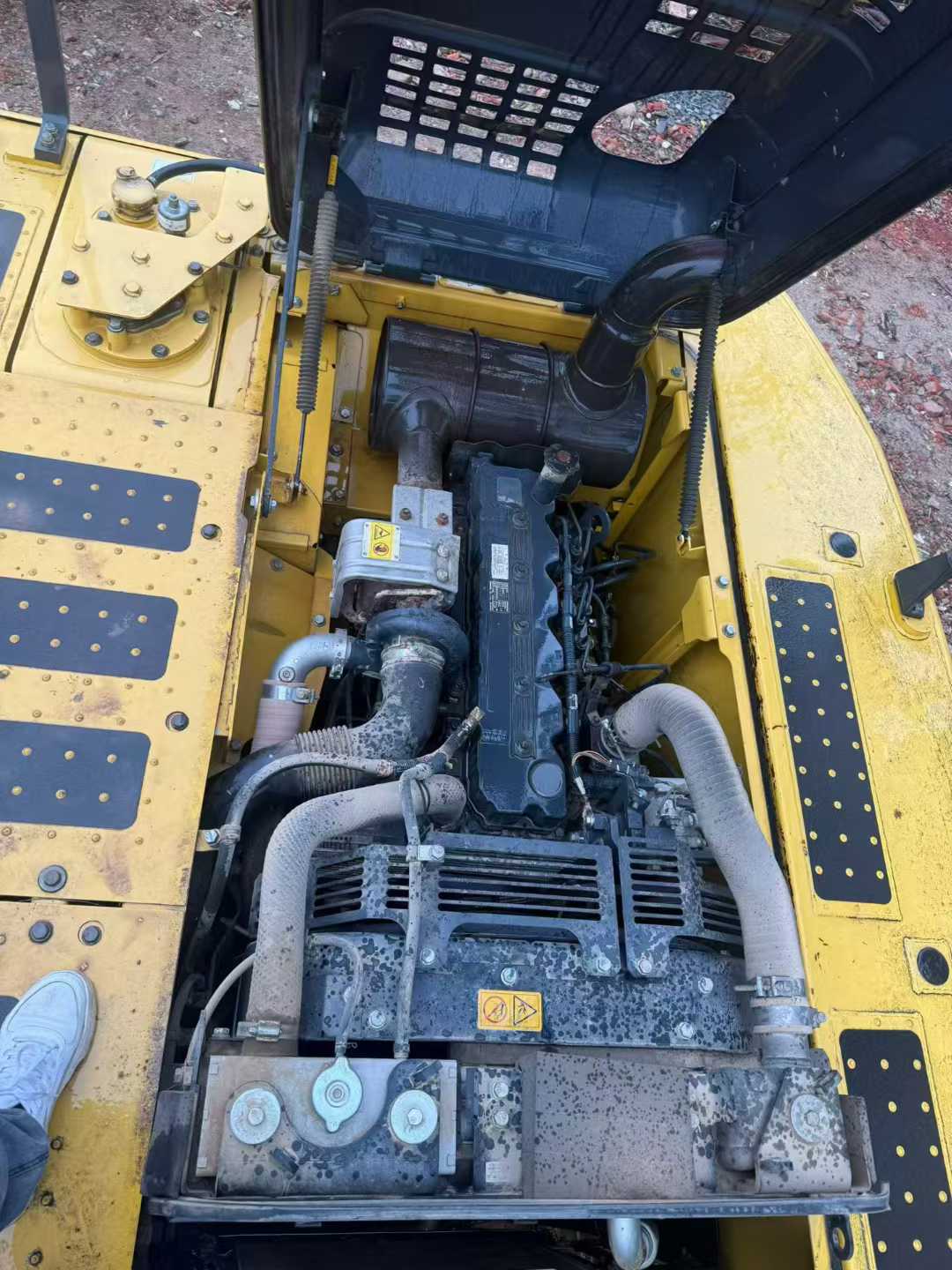 Used Komatsu PC210-8 Excavator 2018 Model / 4