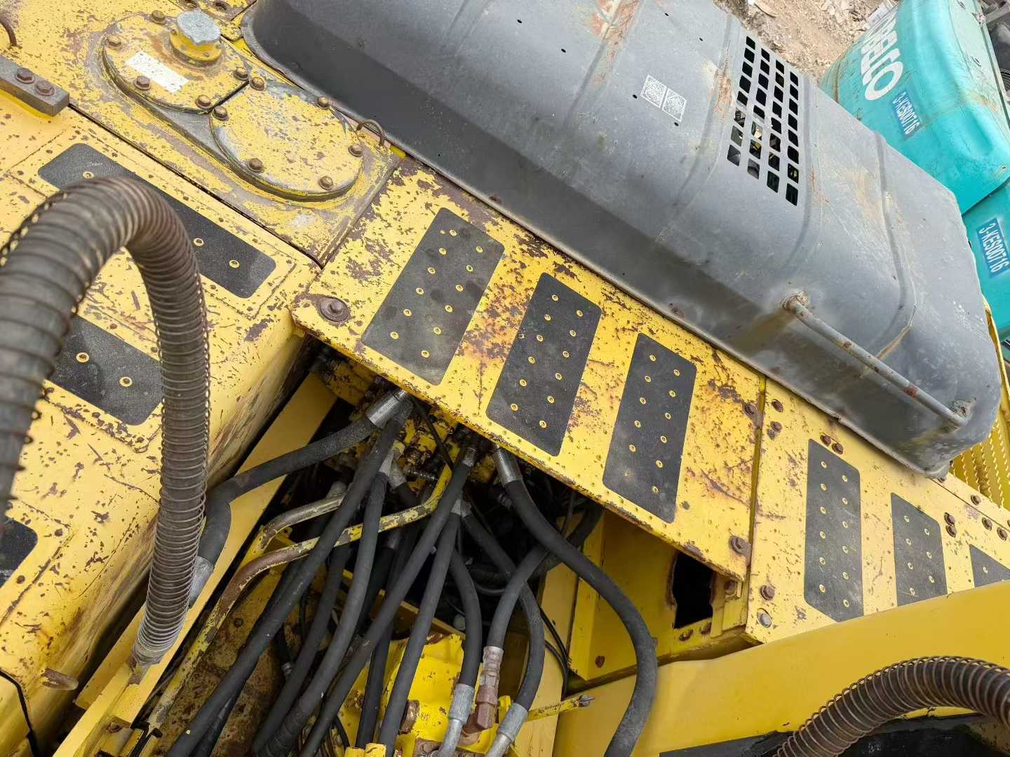 Used Komatsu PC200-8N1 Excavator 2016 Model / 9