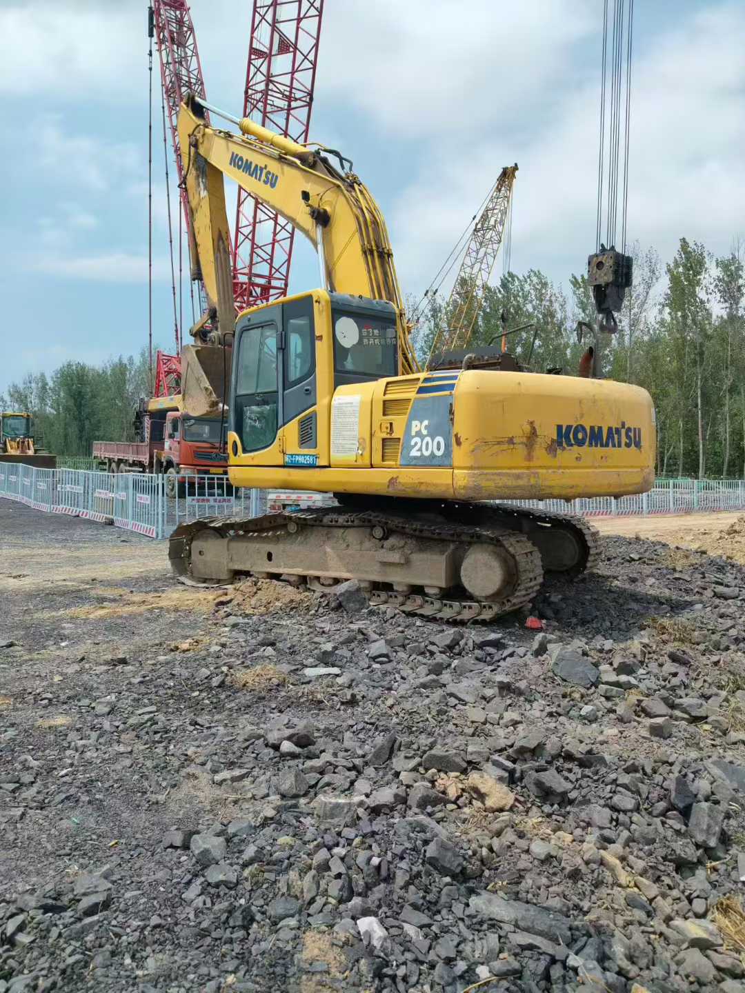 Used Komatsu PC200-8 Excavator 2011 Model / 3