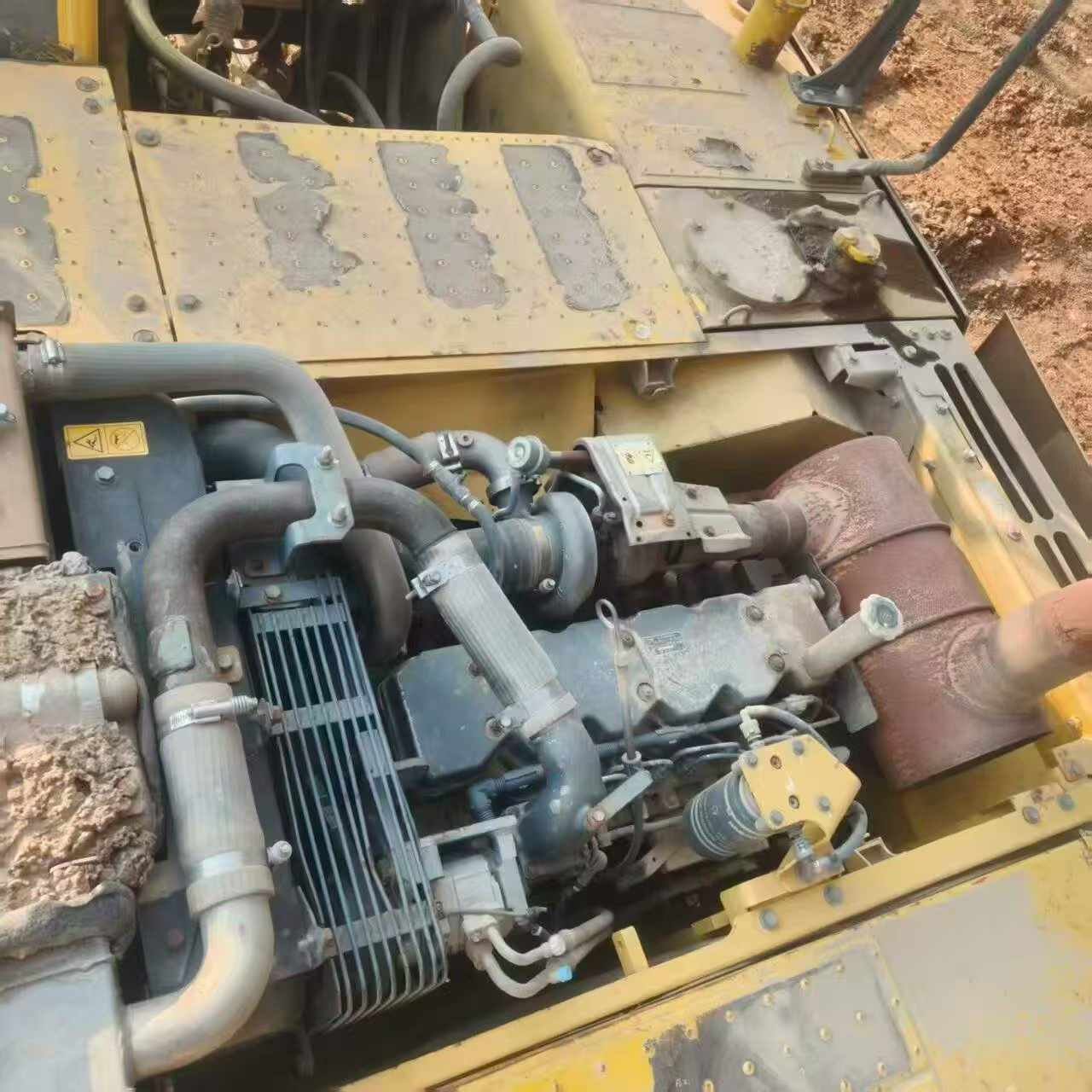 Used Komatsu PC220-8 Excavator 2012 Model / 2