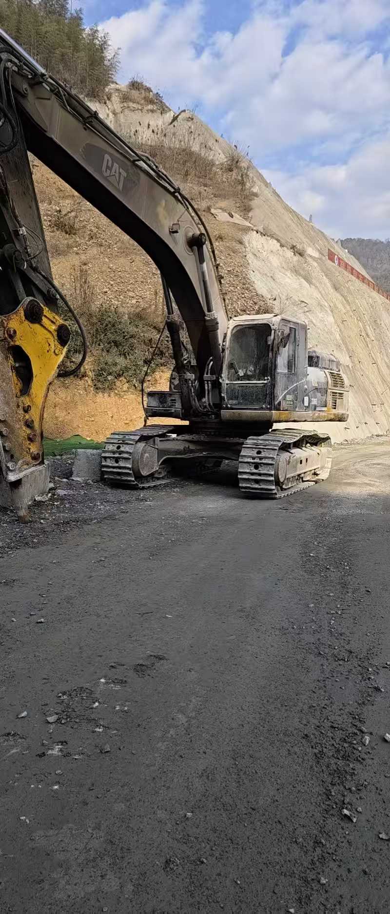 Used Caterpillar CT20 Excavator 2016 Model / 2