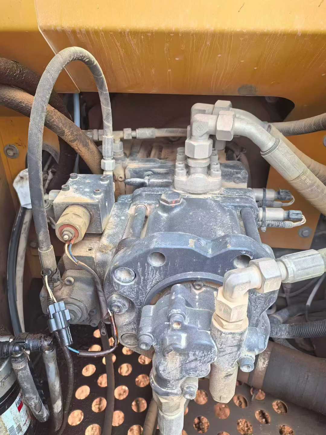 Used XCMG XE135GA Excavator 2016 Model / 7