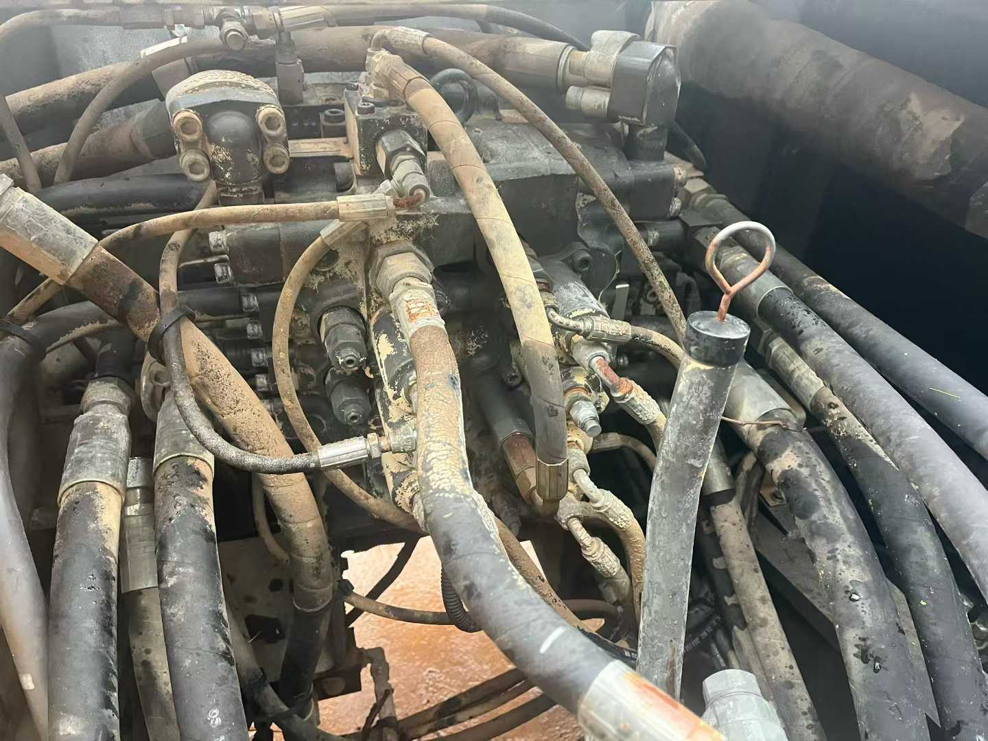 Used Volvo EC200 Excavator 2019 Model / 5