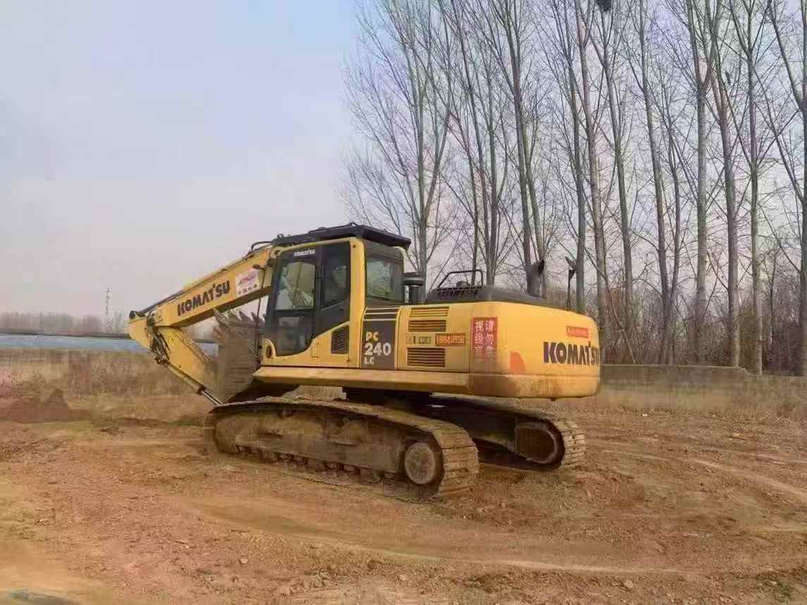 Used Komatsu PC240-11M0 Excavator 2016 Model / 2