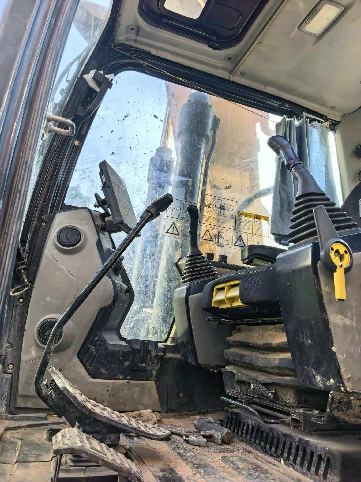 Used Sany SY200H Excavator 2022 Model / 9
