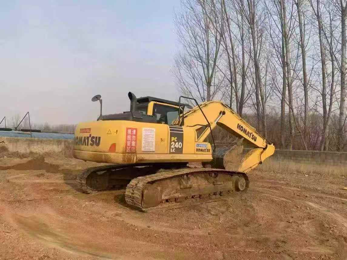 Used Komatsu PC240-11M0 Excavator 2016 Model / 4