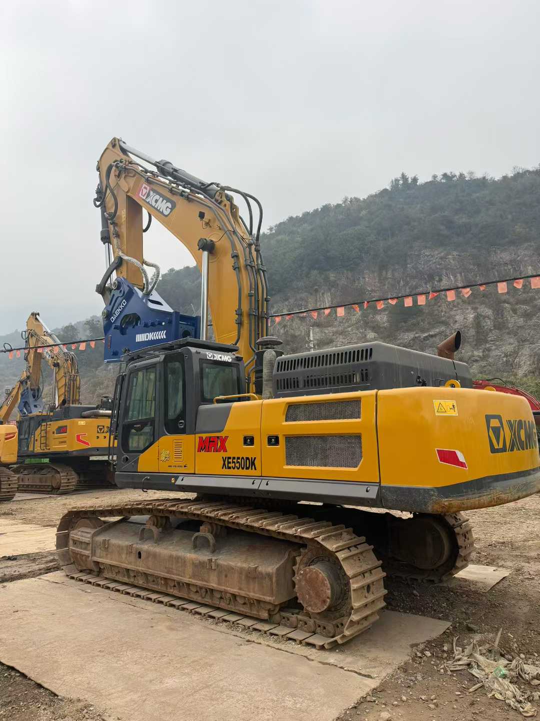 Used XCMG LW200 Excavator 2022 Model / 6