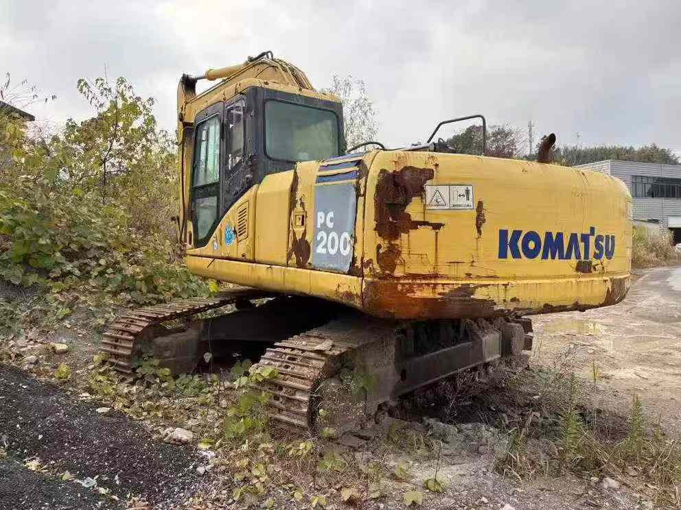Used Komatsu PW200-7 Excavator 2016 Model / 3