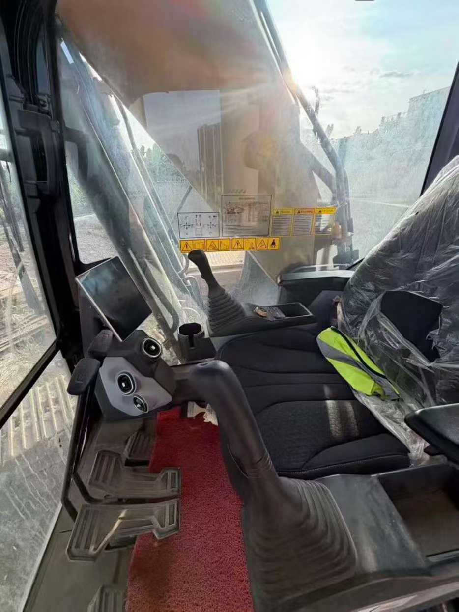 Used Sany SY200C Excavator 2016 Model / 6