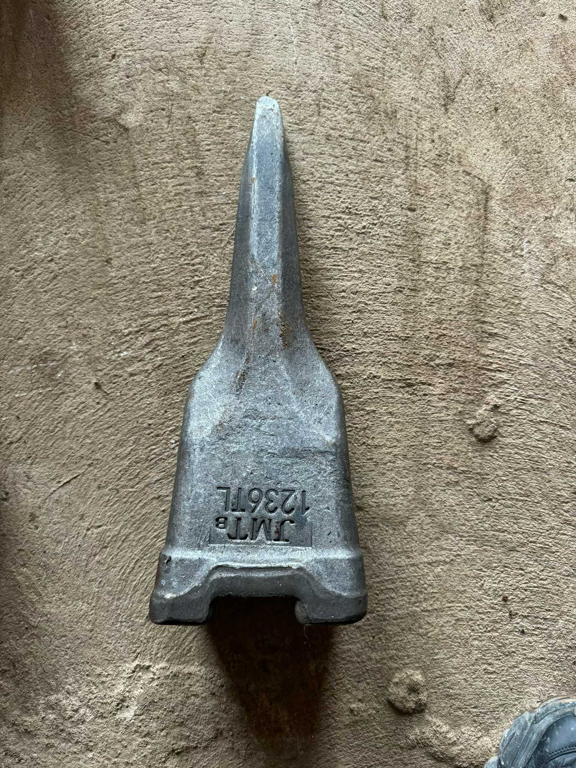 Used Doosan  DL507-9C Excavator 2016 Model / 4