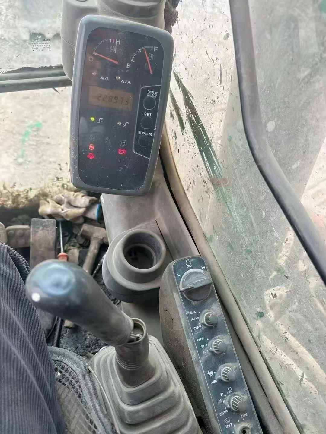 Used Hitachi ZAXIS200 Excavator 2016 Model / 8