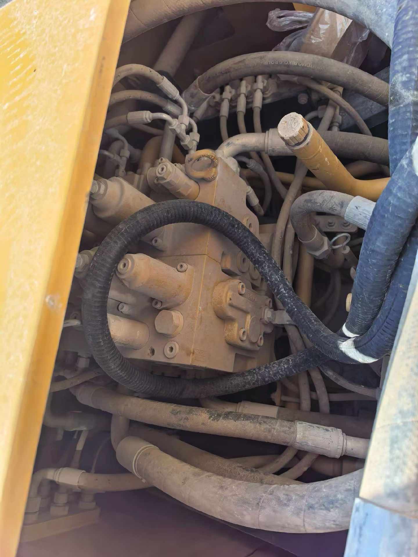 Used Sany SY200H Excavator 2022 Model / 7