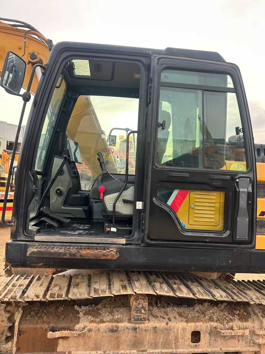 Used Sany SY135 Excavator 2022 Model / 4