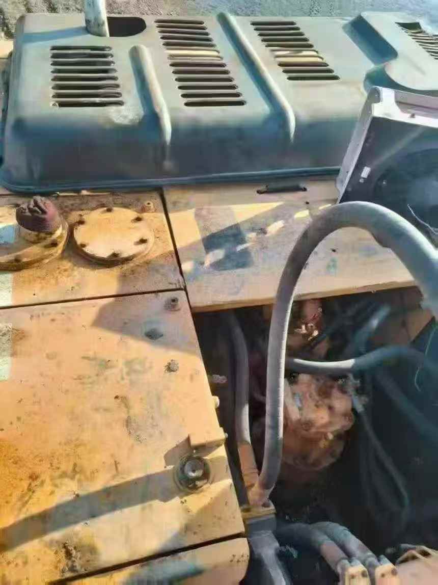 Used Hyundai R215-7 Excavator 2011 Model / 8