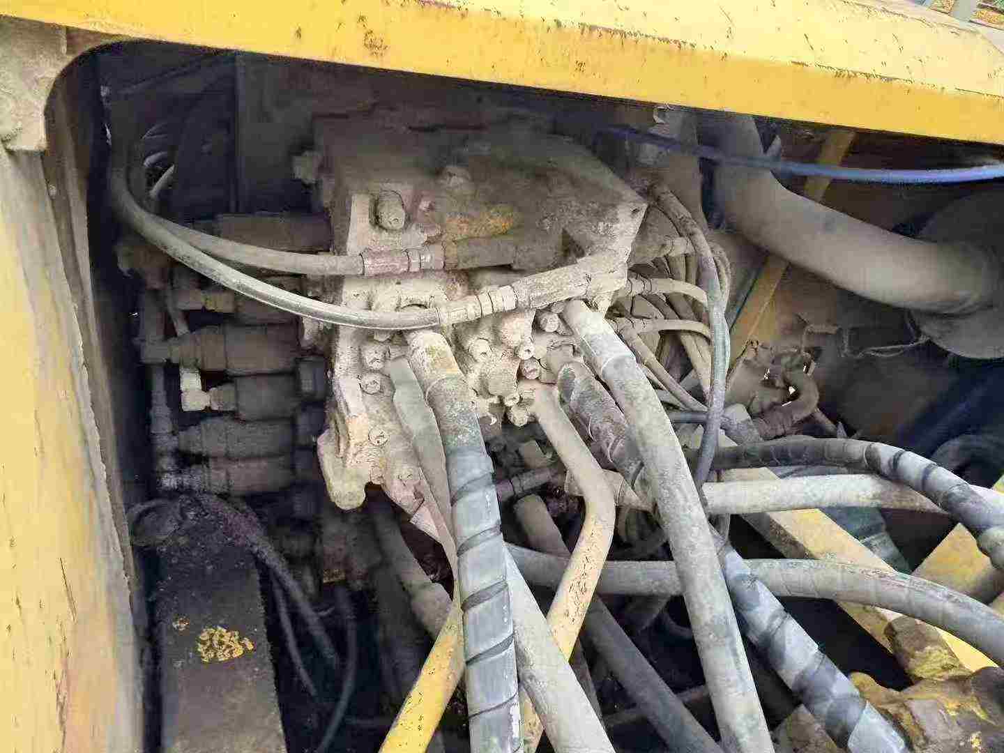 Used Komatsu PW200-7 Excavator 2016 Model / 4