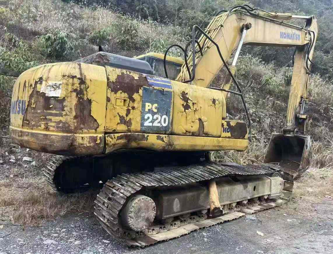 Used Komatsu PW220-7 Excavator 2016 Model / 8