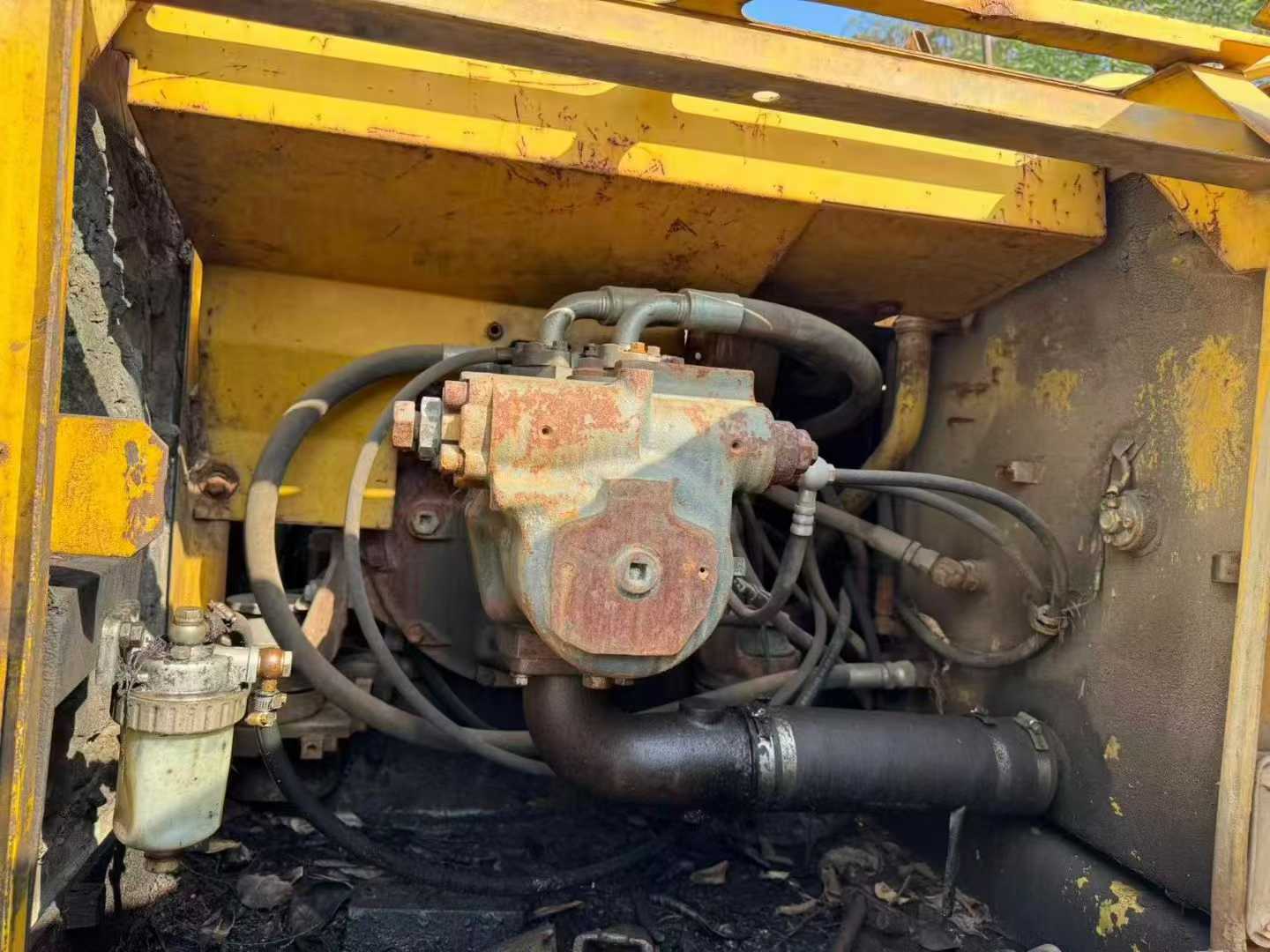 Used Komatsu PC200-6E Excavator 2016 Model / 6