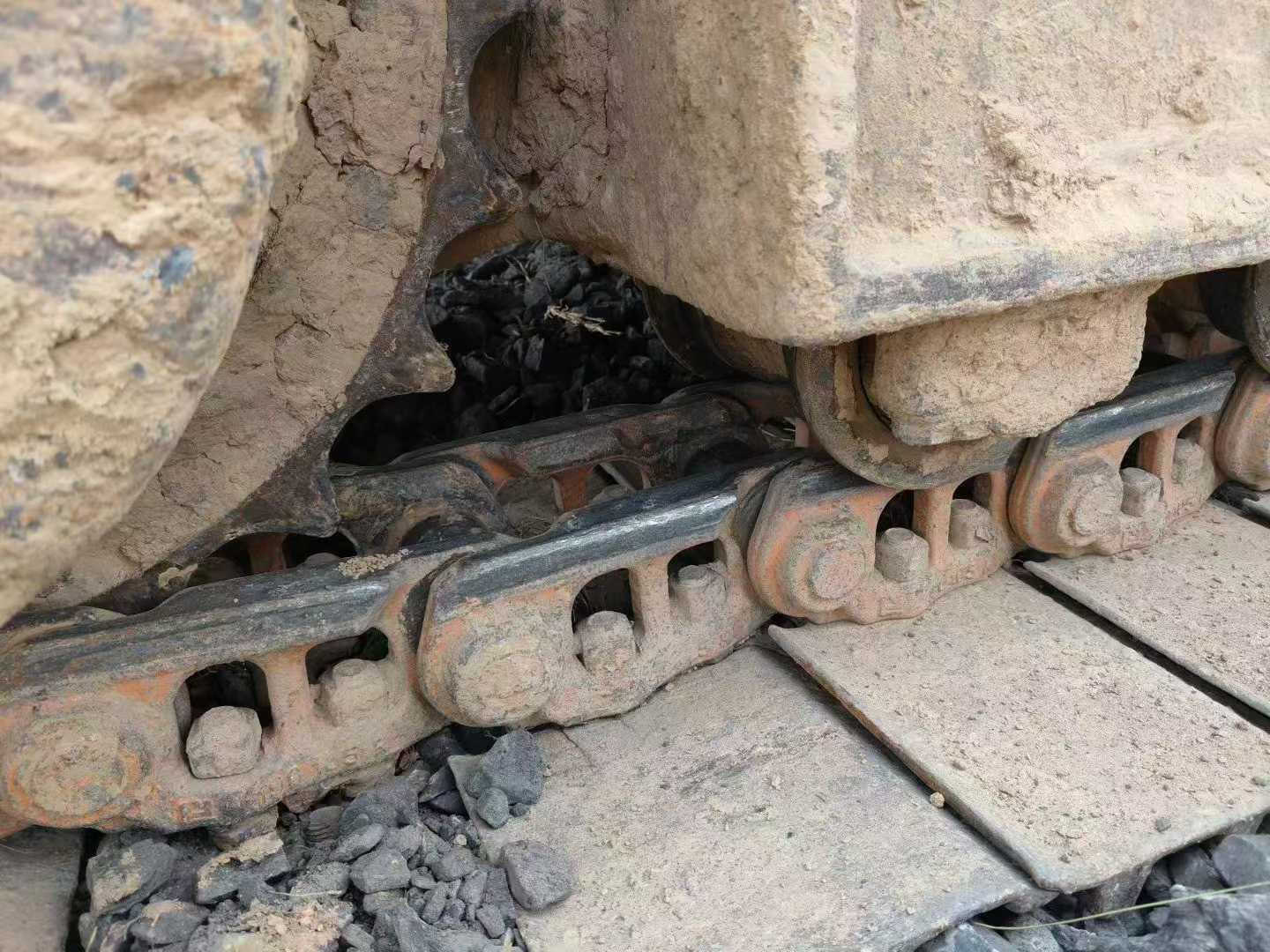 Used Komatsu PC200-8 Excavator 2011 Model / 8