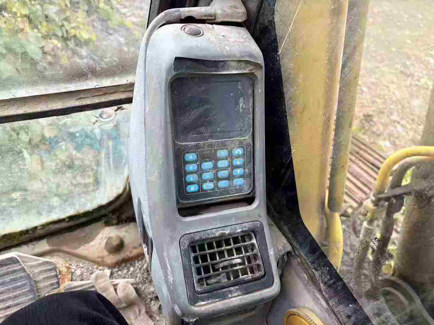 Used Komatsu PW200-7 Excavator 2016 Model / 3