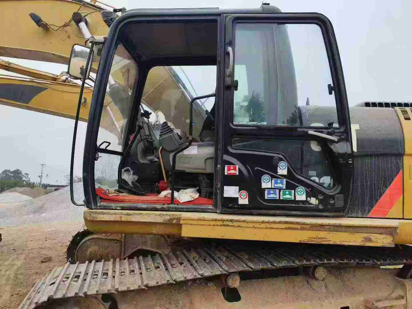 Used Caterpillar 320D Excavator 2016 Model / 8