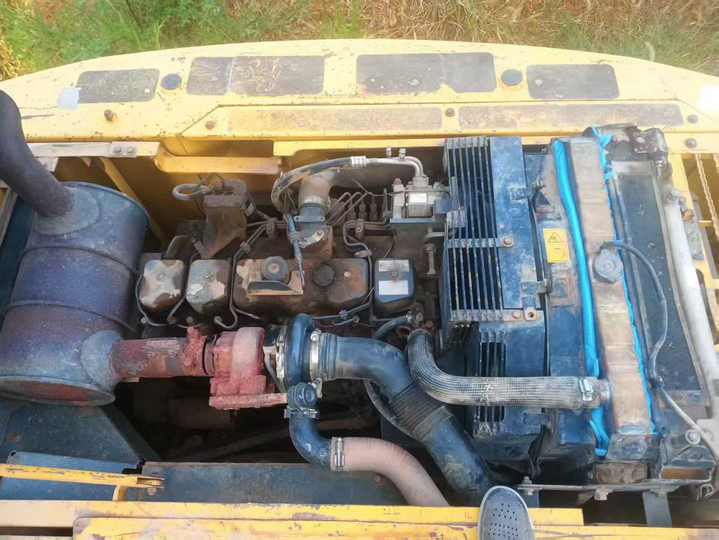 Used Komatsu PC200 Excavator 2016 Model / 8