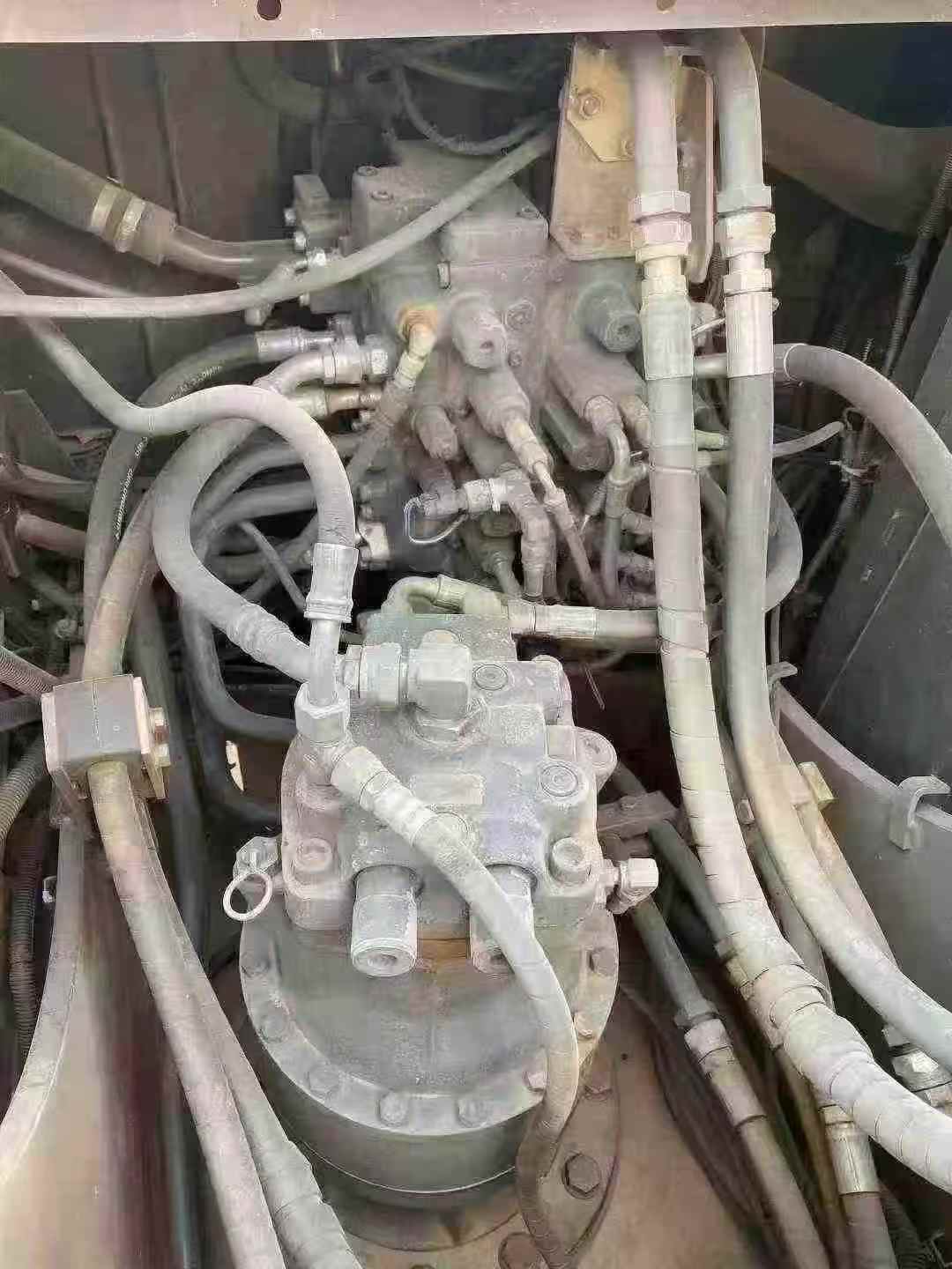 Used Sumitomo SH180LC-6 Excavator 2019 Model / 6