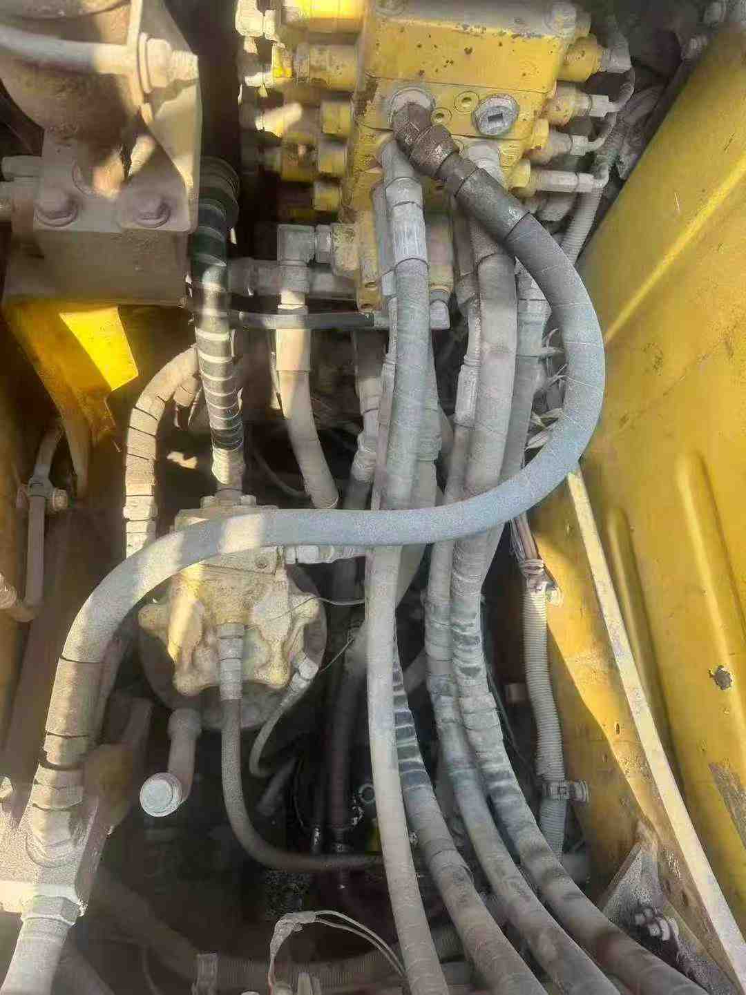 Used Komatsu PC130 Excavator 2020 Model / 6