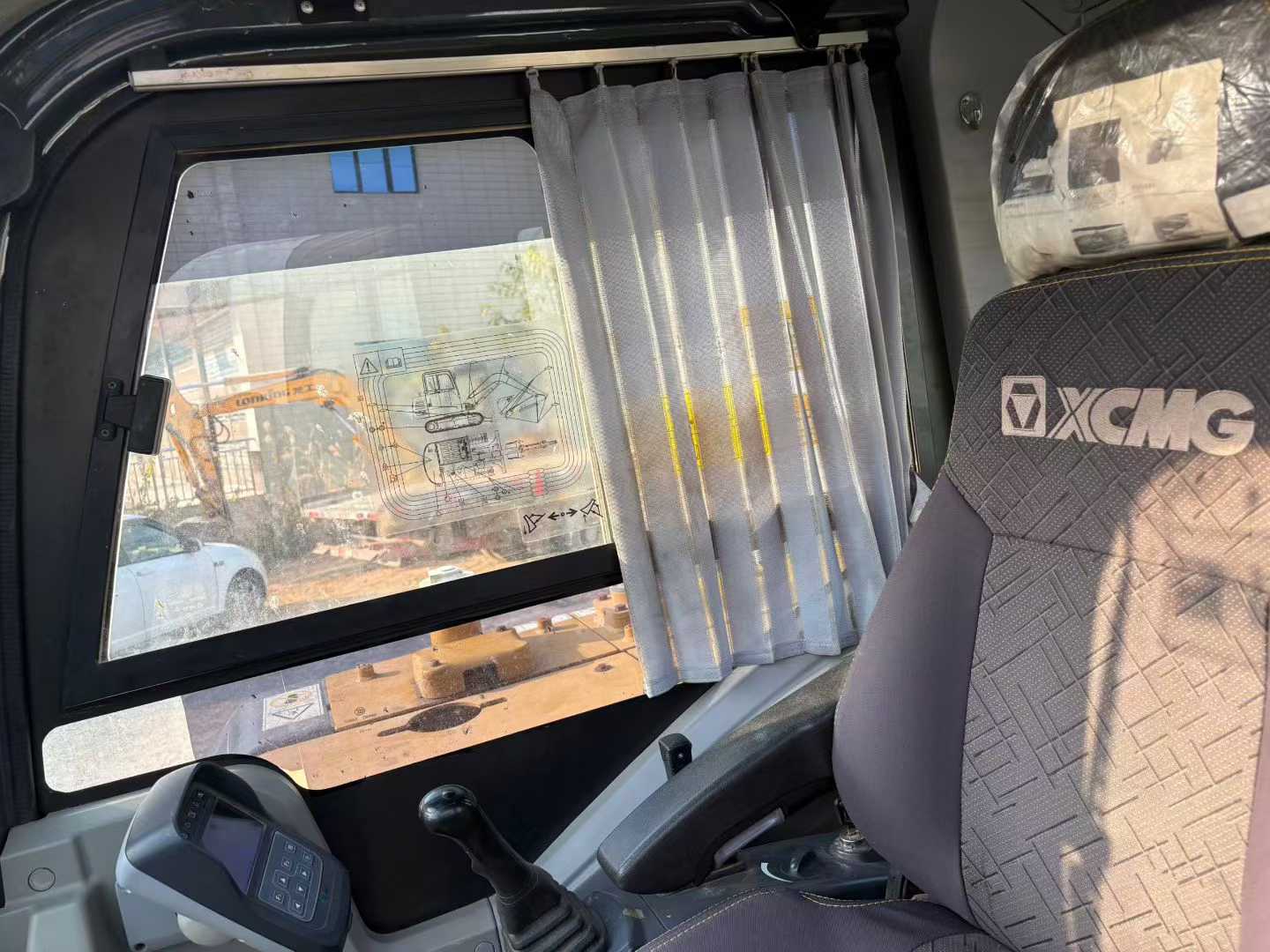 Used XCMG XE60 Excavator 2022 Model / 9