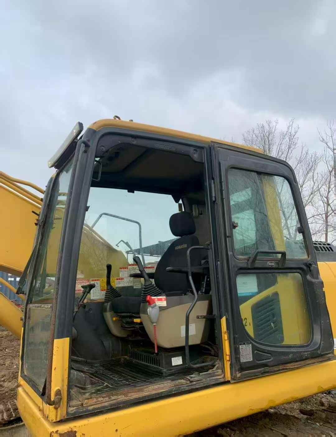Used Komatsu PC200-8N1 Excavator 2016 Model / 8