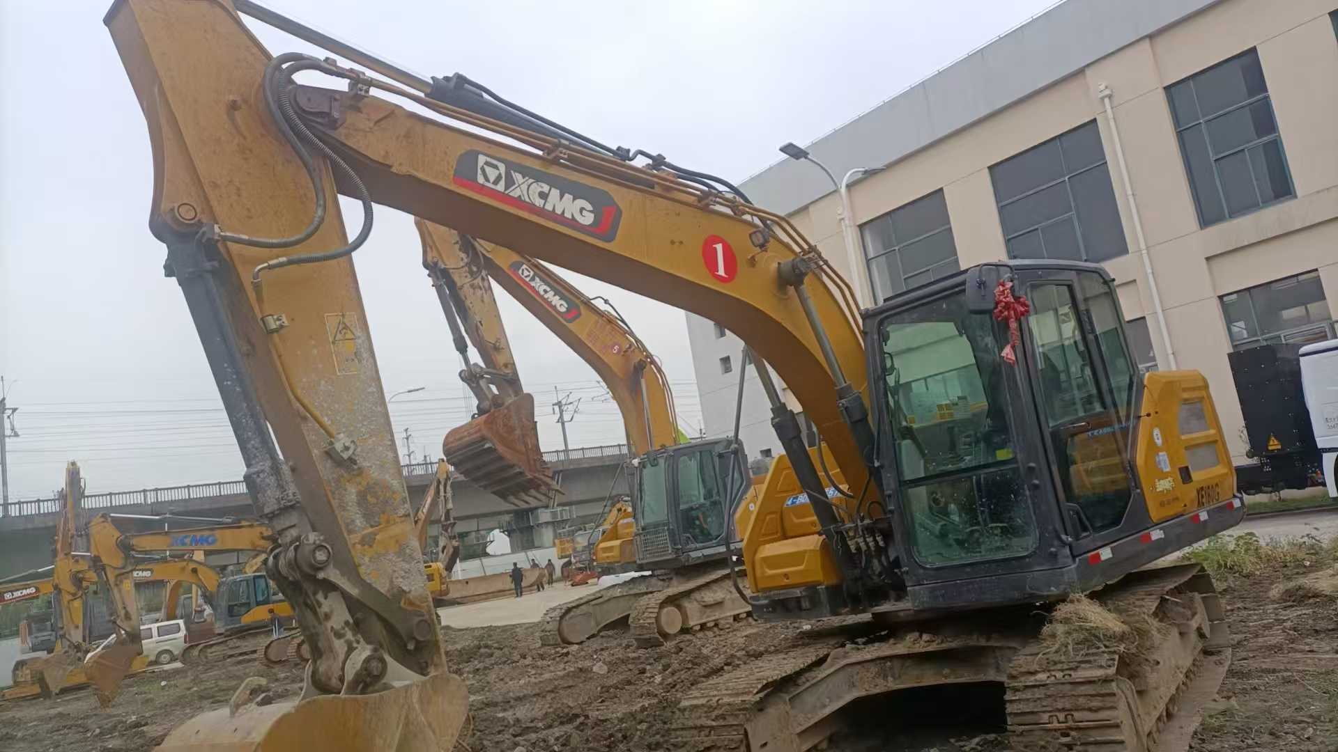 Used XCMG LW200 Excavator 2025 Model / 3