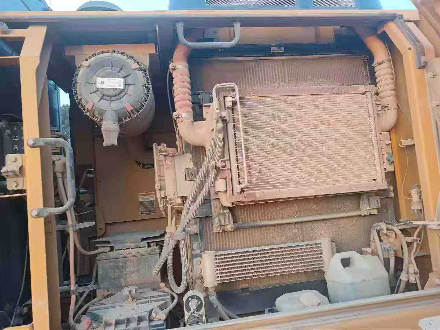 Used Caterpillar 320E Excavator 2016 Model / 8