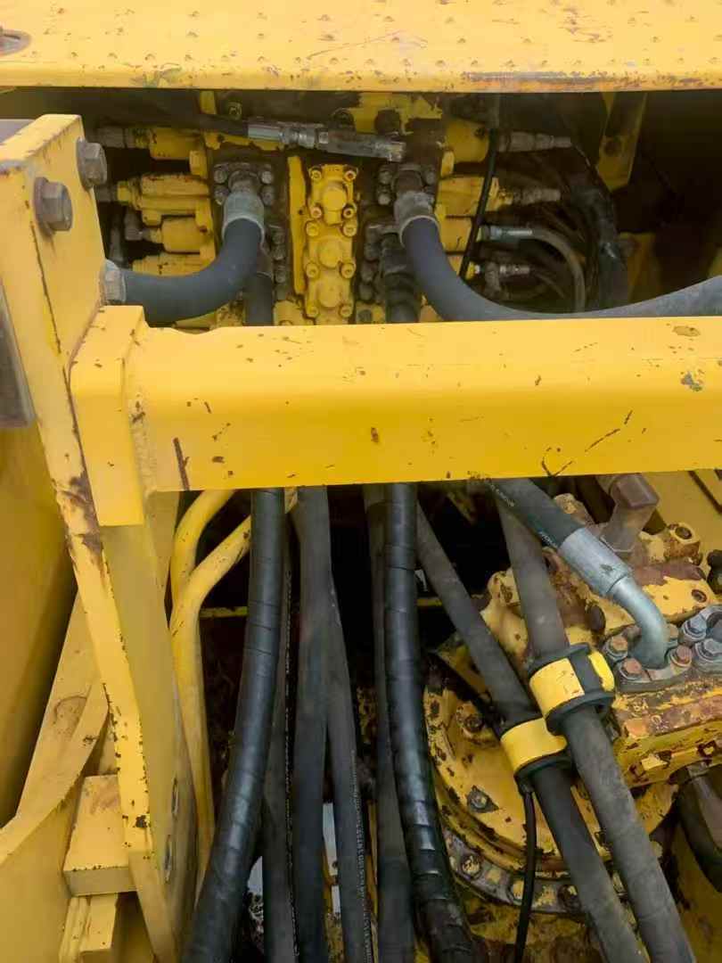 Used Komatsu PC200-8N1 Excavator 2016 Model / 4