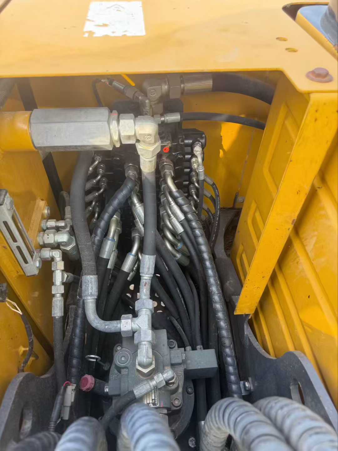 Used XCMG XE75WD Excavator 2021 Model / 6