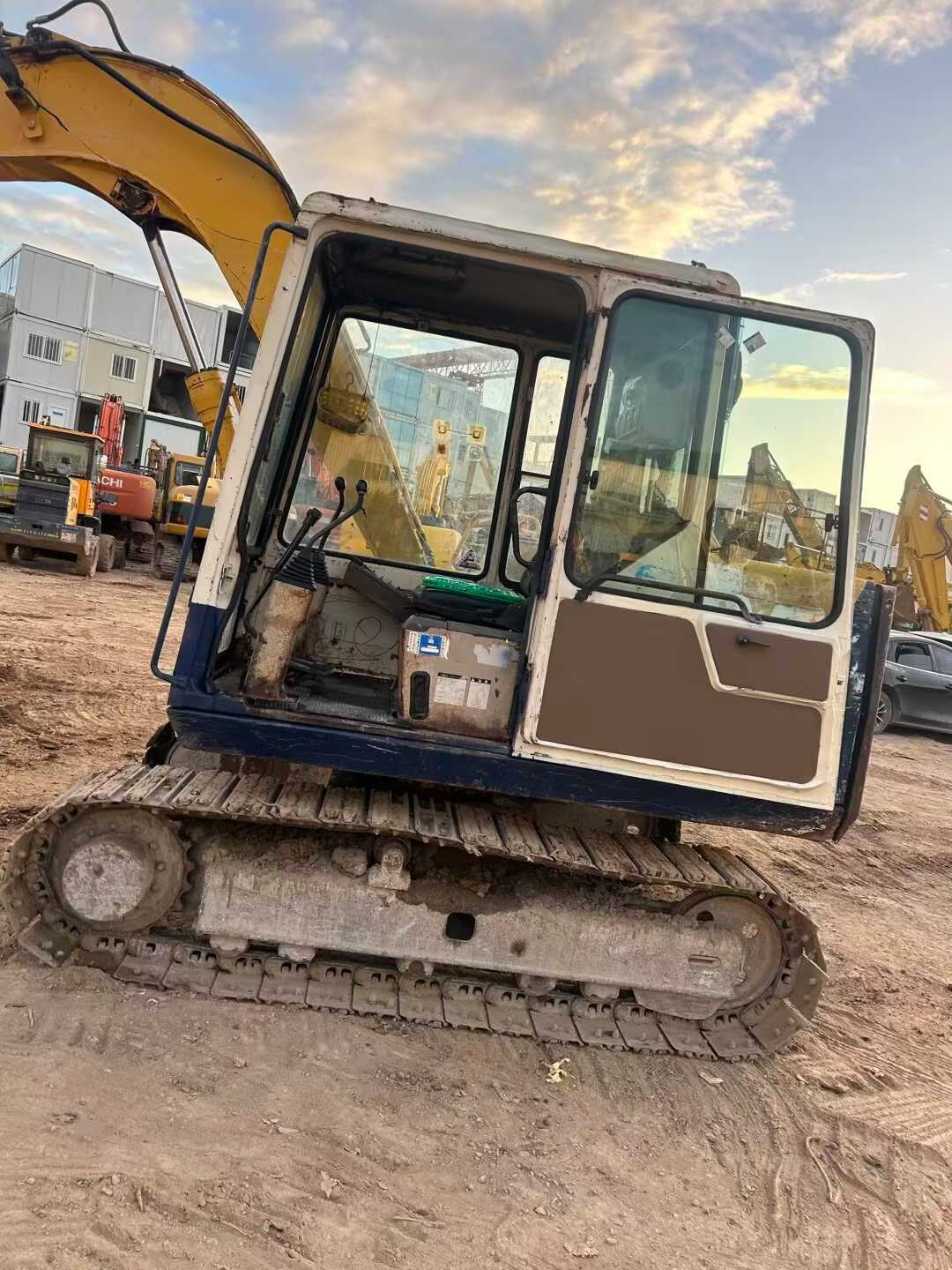 Used Komatsu PC60-6 Excavator 2016 Model / 4