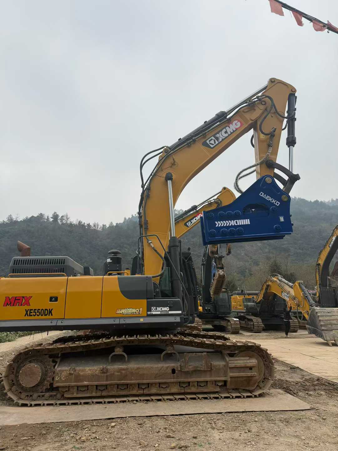 Used XCMG LW200 Excavator 2022 Model / 5