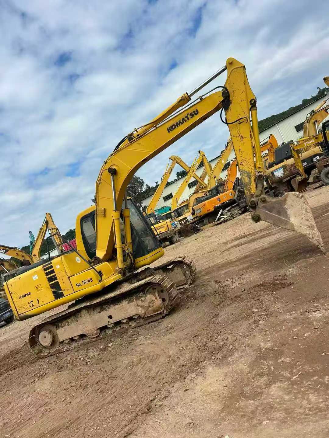 Used Komatsu PW100 Excavator 2016 Model / 4