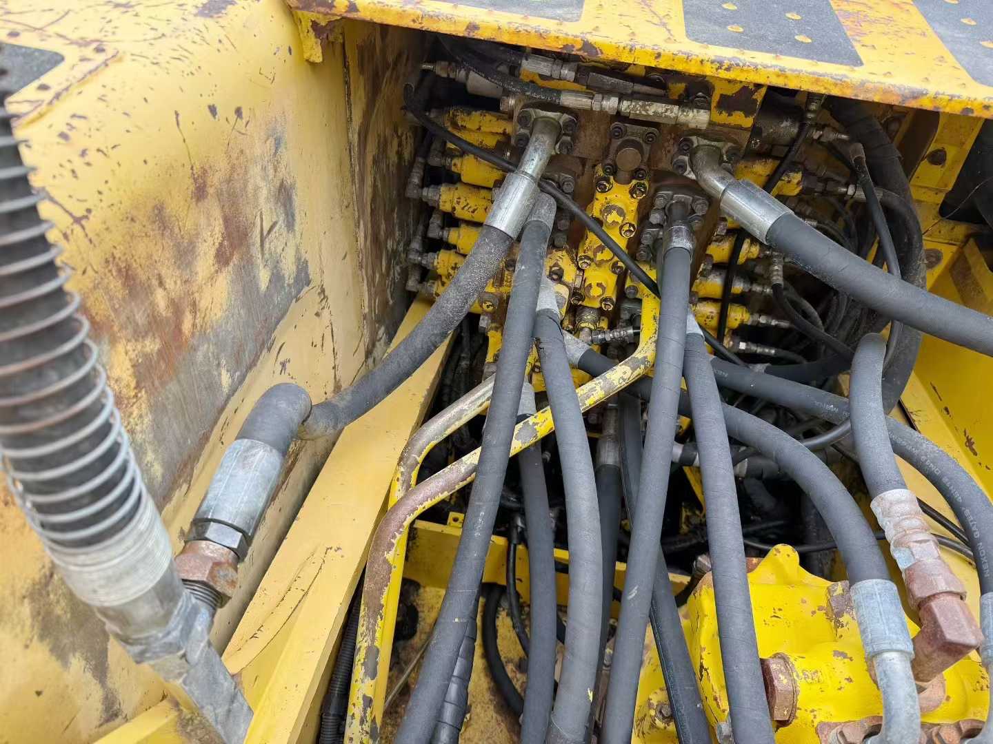 Used Komatsu PC200-8N1 Excavator 2016 Model / 8