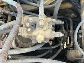 Buy Komatsu PC220-5 Used Excavator / 8 Used Komatsu PC220-5 Excavator 2016 Model / 8