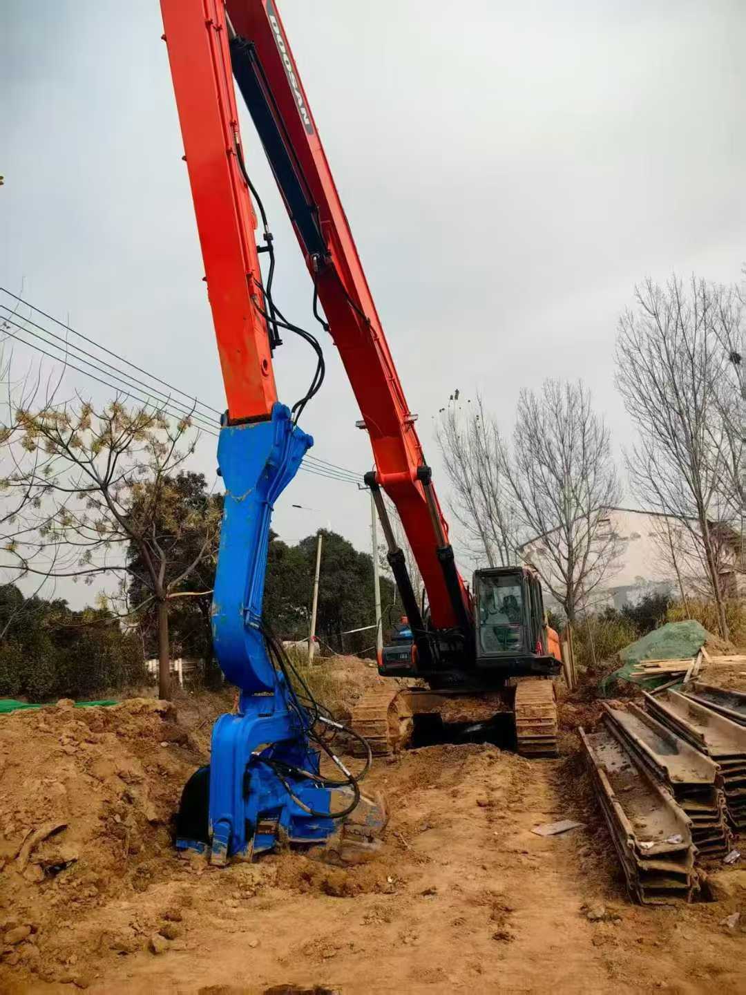Used Doosan DX500 Excavator 2019 Model / 3