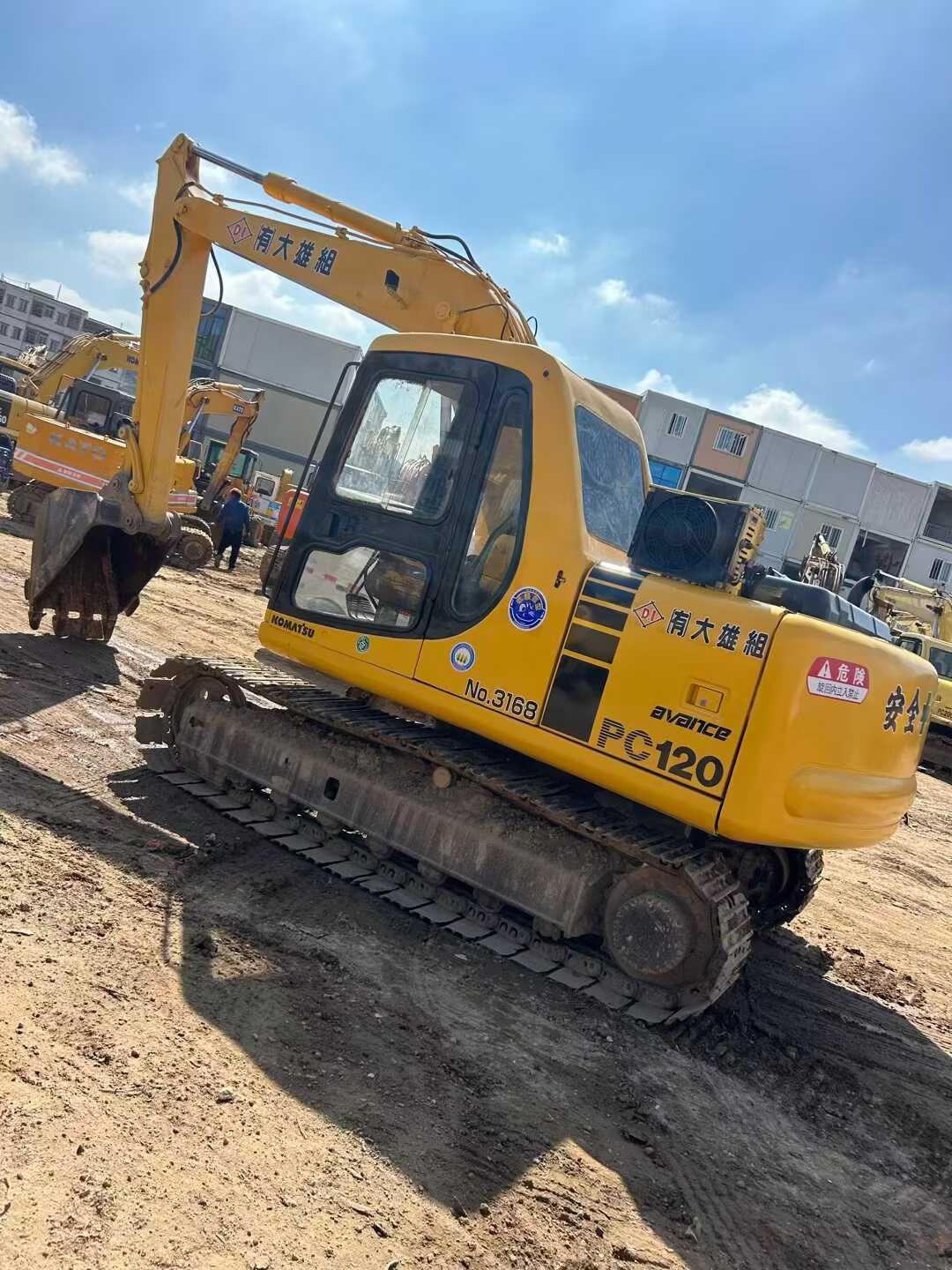 Used Komatsu PC120-6 Excavator 2016 Model / 3