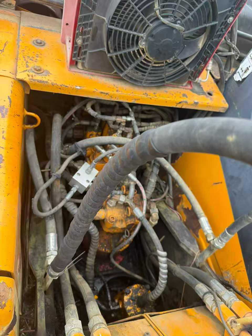 Used Sany SY135 Excavator 2016 Model / 4