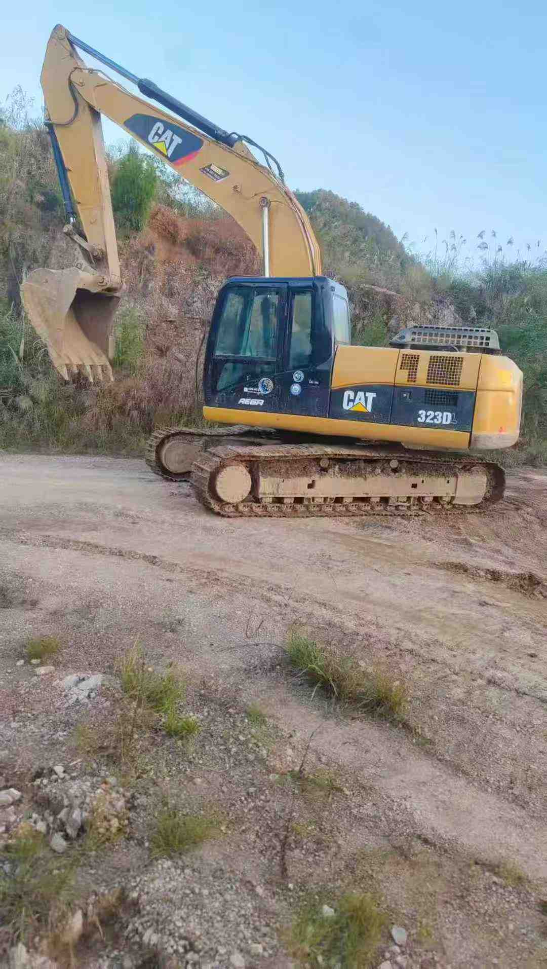 Used Caterpillar 323DL Excavator 2013 Model / 5