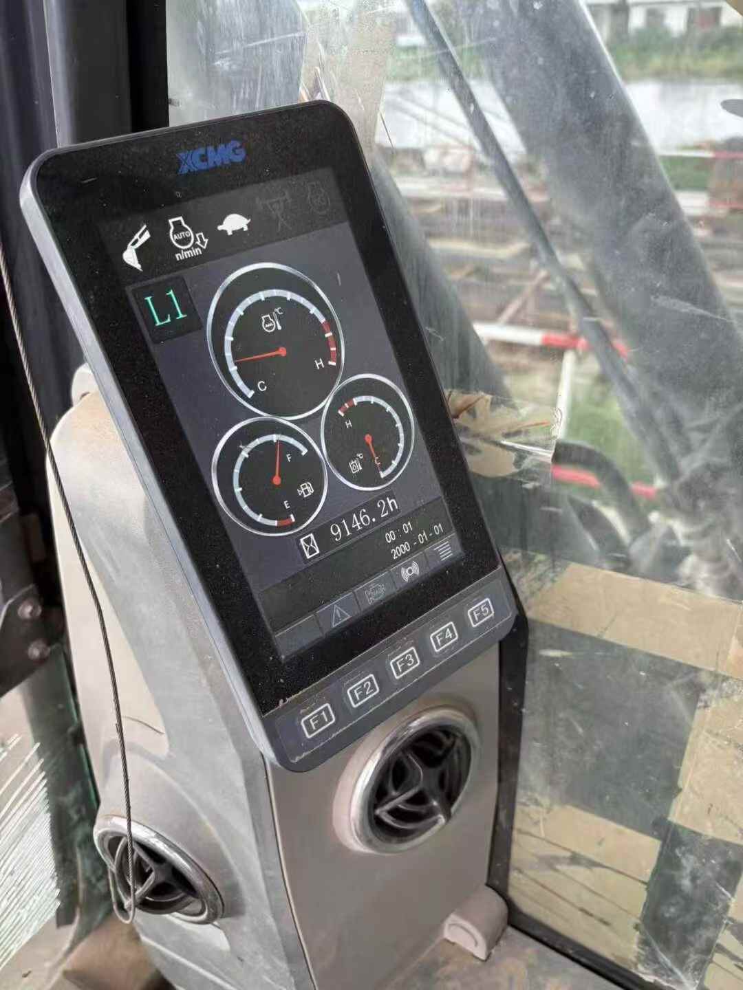 Used XCMG LW200 Excavator 2019 Model / 7